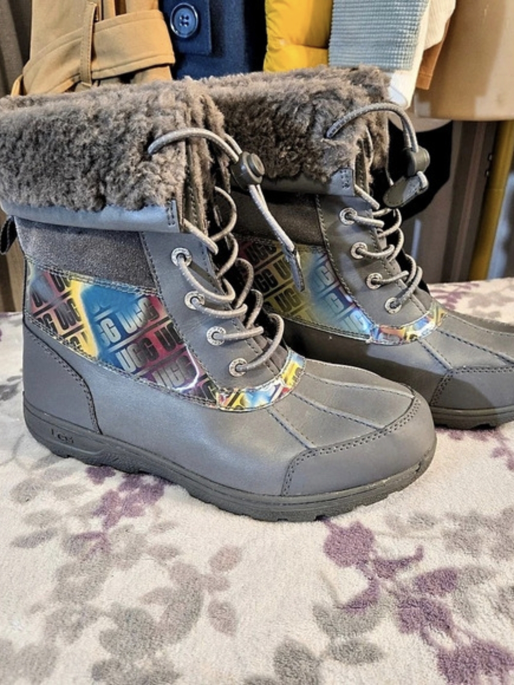 UGG Adirondack Wedge Gray & Multicolor Winter Boots US 6